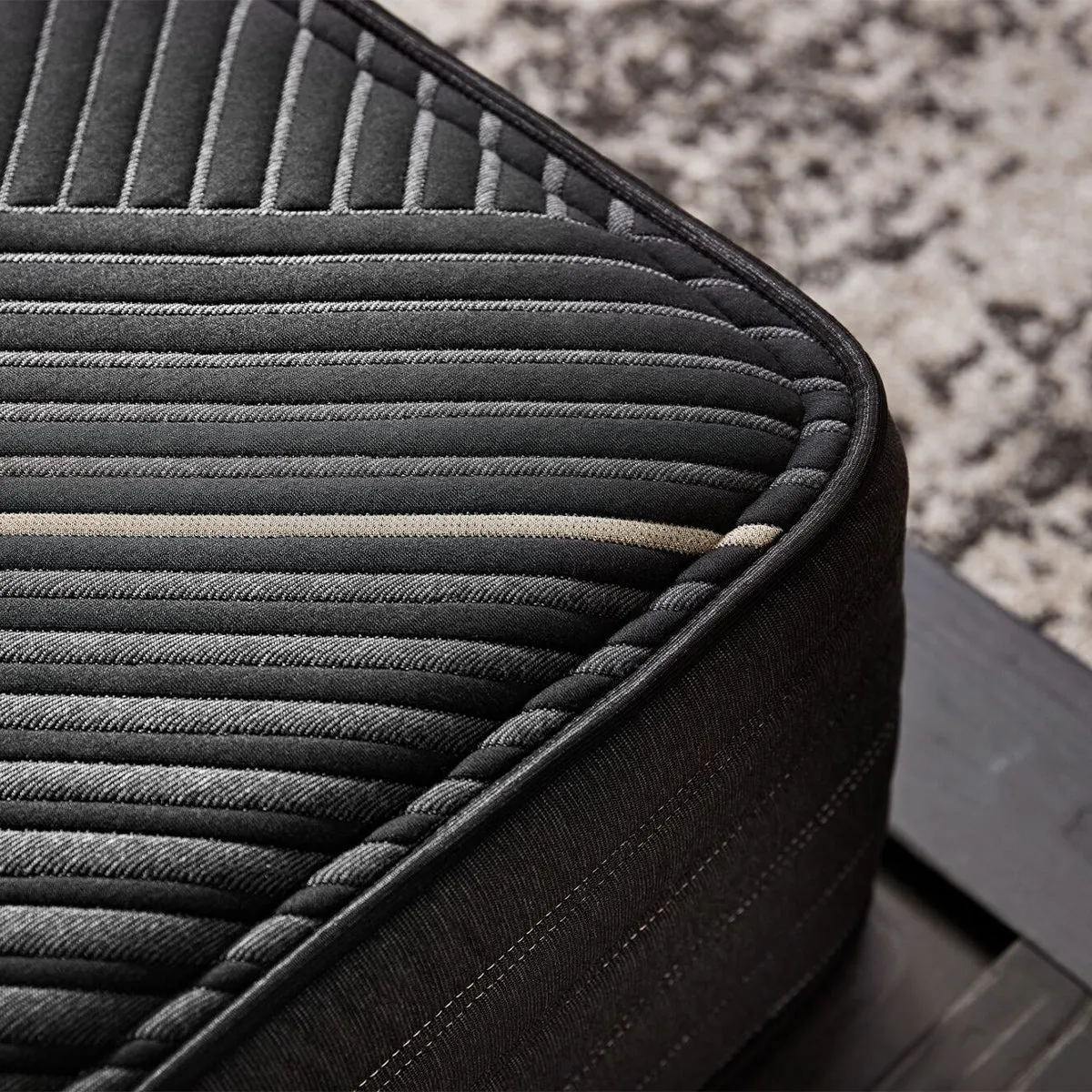 Beautyrest Black® Hybrid KX-Class 15" Plush Mattress